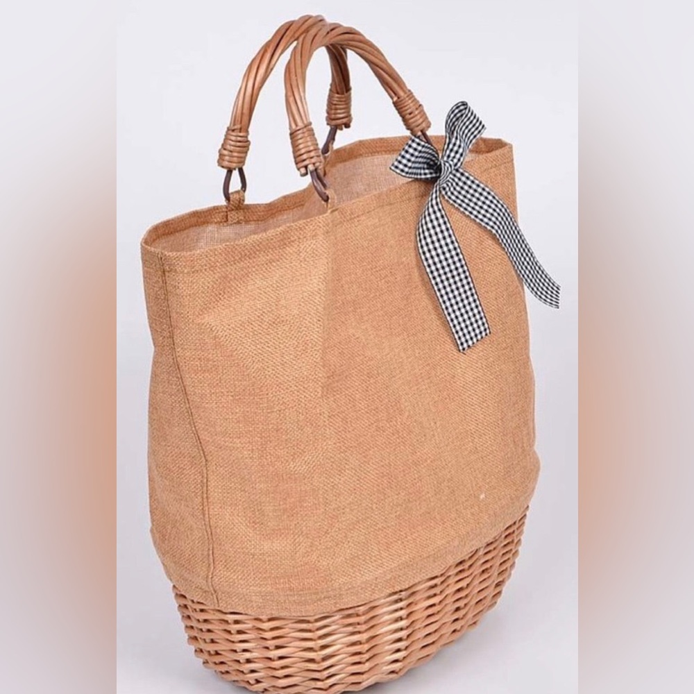 NEW! Wicker Tote Bags (2 Color Options) - Picture 3 of 8